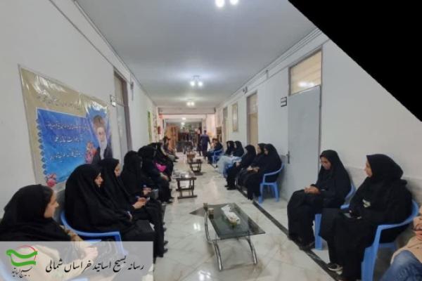 برگزاری مراسم قرائت قرآن و فاتحه خوانی توسط اساتید، دانشجویان و همکاران دانشکده فنی و حرفه ای جاجرم به مناسبت شهادت آیت الله دکتر رئیسی و همراهان شهیدشان